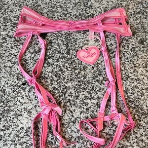 Voight Meadow Garter in Pink NWT
